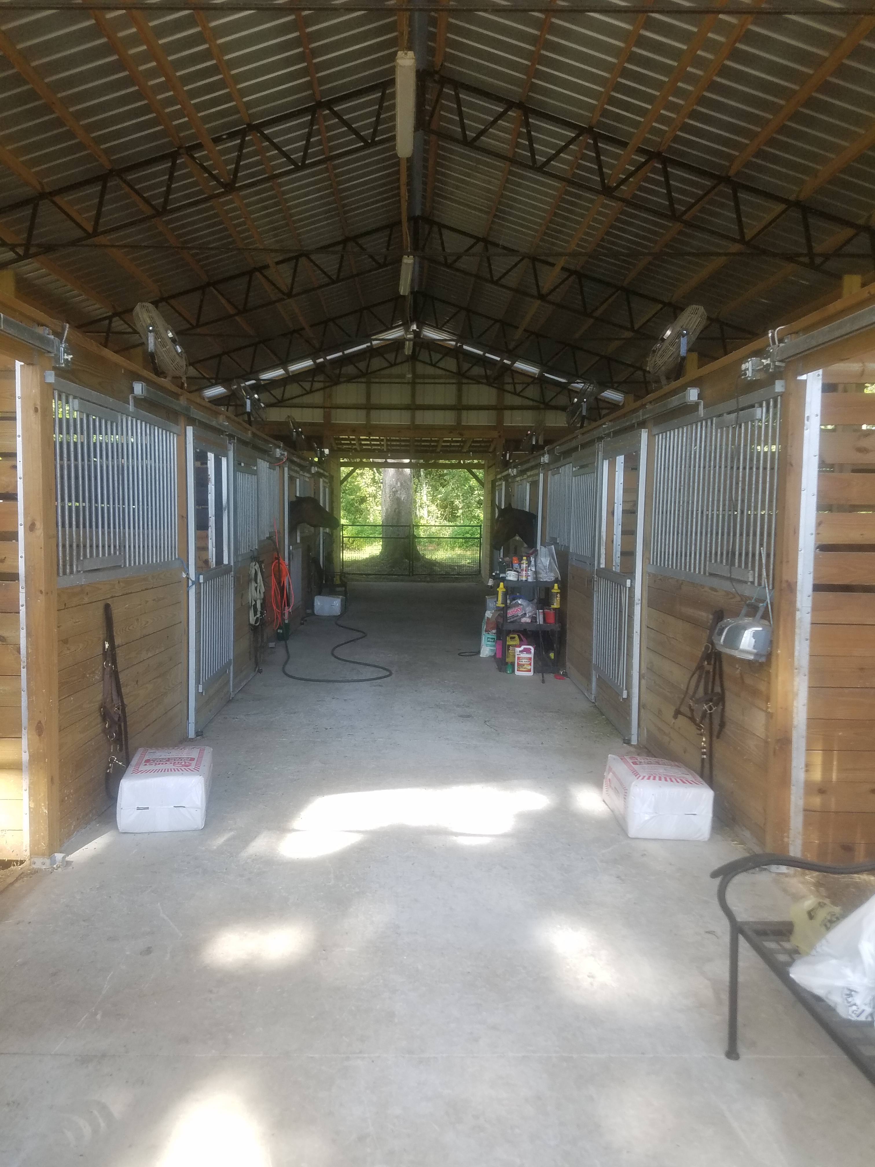 premier horse boarding facility located in the heart of Northwest Ocala. Just minutes from the World Equestrian Center and HITS!
